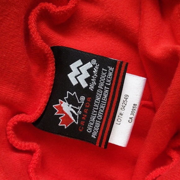 hockey canada red baby hat 6 months - Picture 2 of 4